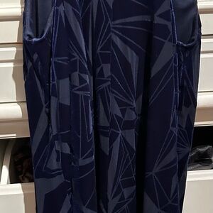 Sleeveless velvet cut dresss